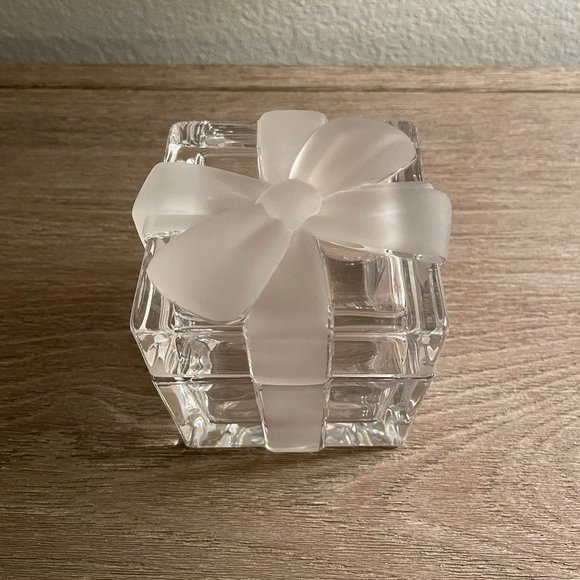 Tiffany & Co Crystal Box *chipped* please see details!! - Picture 1 of 8